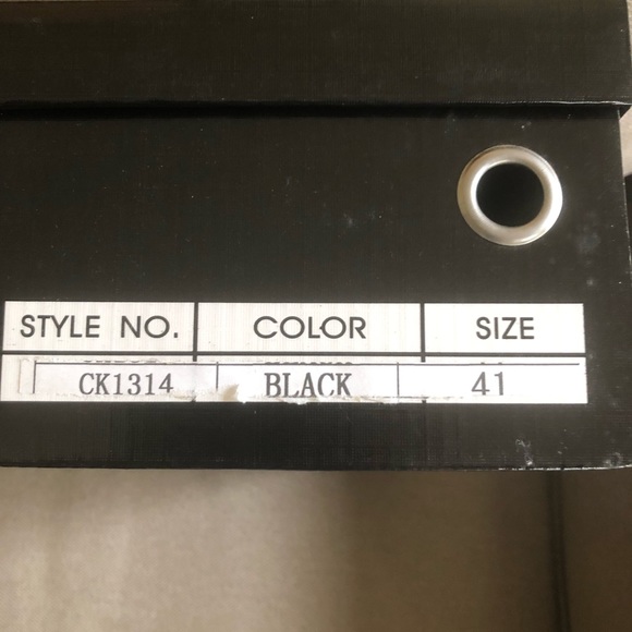 Men’s Chris Kaadu Dress Shoe - Picture 7 of 7